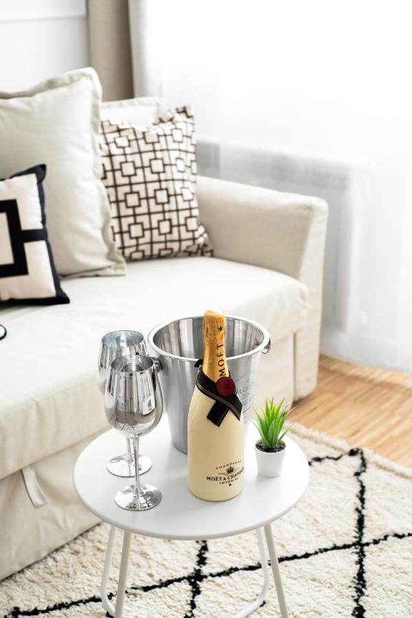 Glam & Modern By Cooee Apartments Варшава Екстериор снимка