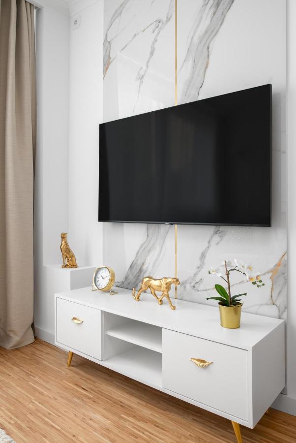 Glam & Modern By Cooee Apartments Варшава Екстериор снимка